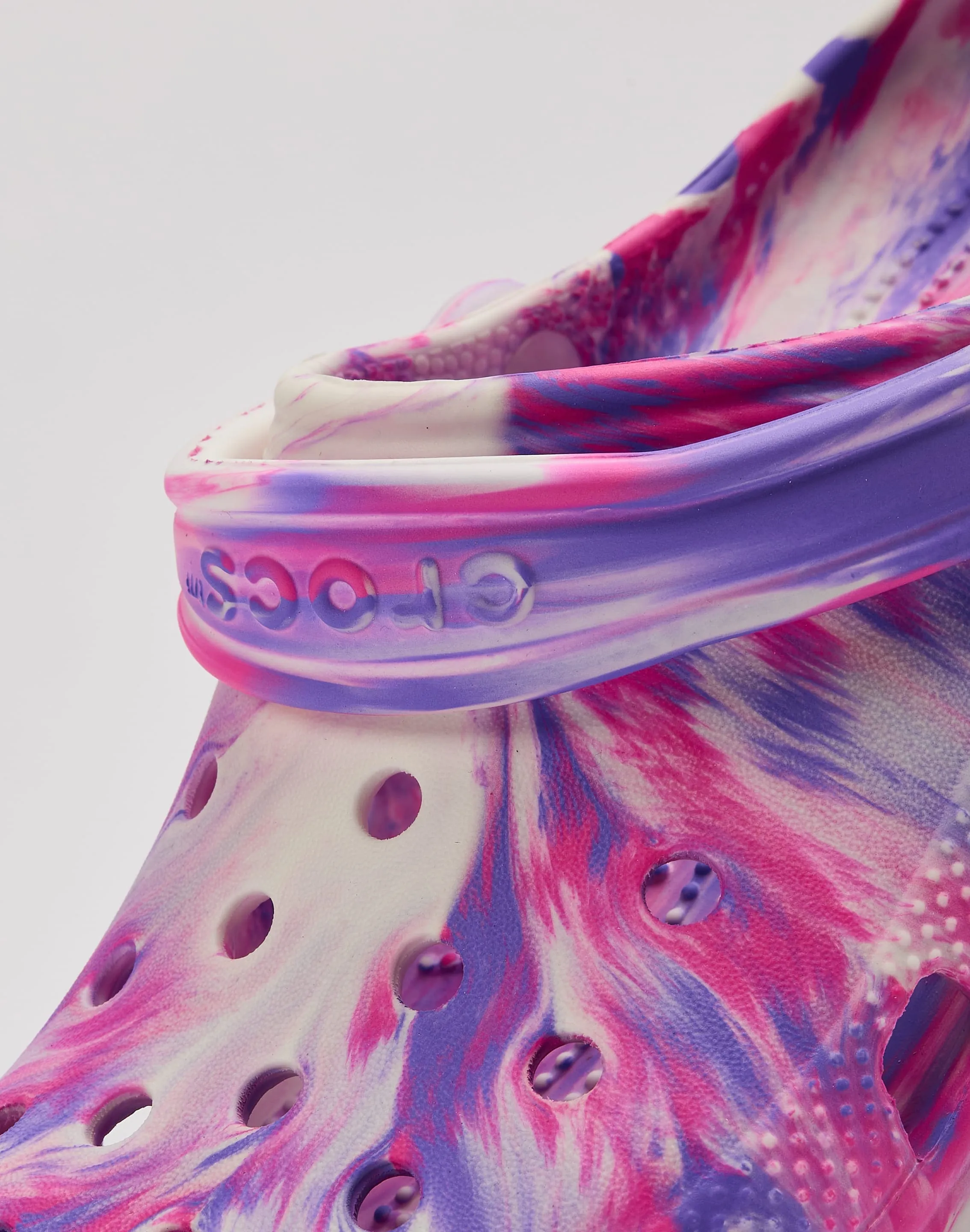 Crocs Classic Glow Marbled Clog Grade-School