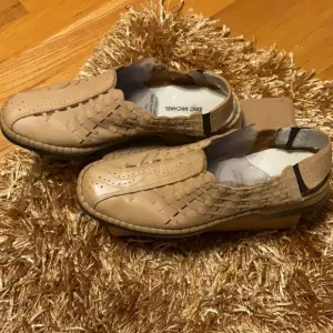 ERIC MICHAEL sz 10 / EU 40 Women's Shoe Hand Made Leather Sling Back Woven Tan
