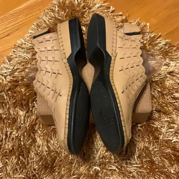 ERIC MICHAEL sz 10 / EU 40 Women's Shoe Hand Made Leather Sling Back Woven Tan