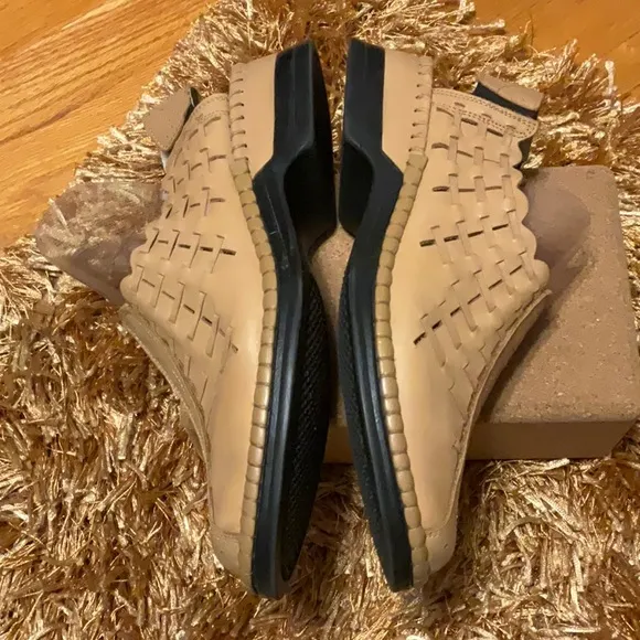 ERIC MICHAEL sz 10 / EU 40 Women's Shoe Hand Made Leather Sling Back Woven Tan