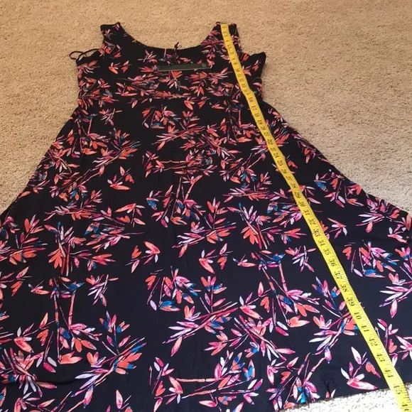 New! Nicole Miller NY large black printed sleeveless dress.