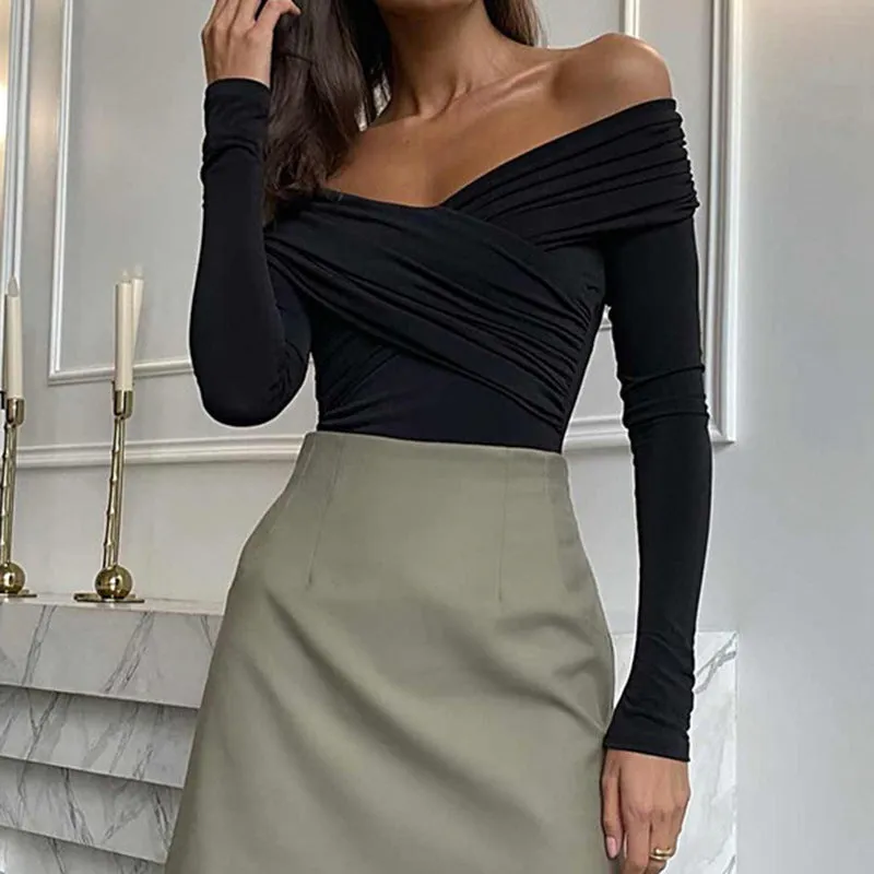 Sophisticated V-Neck Off-Shoulder Cross-Pleated Long-Sleeve T-Shirt for Effortless Elegance