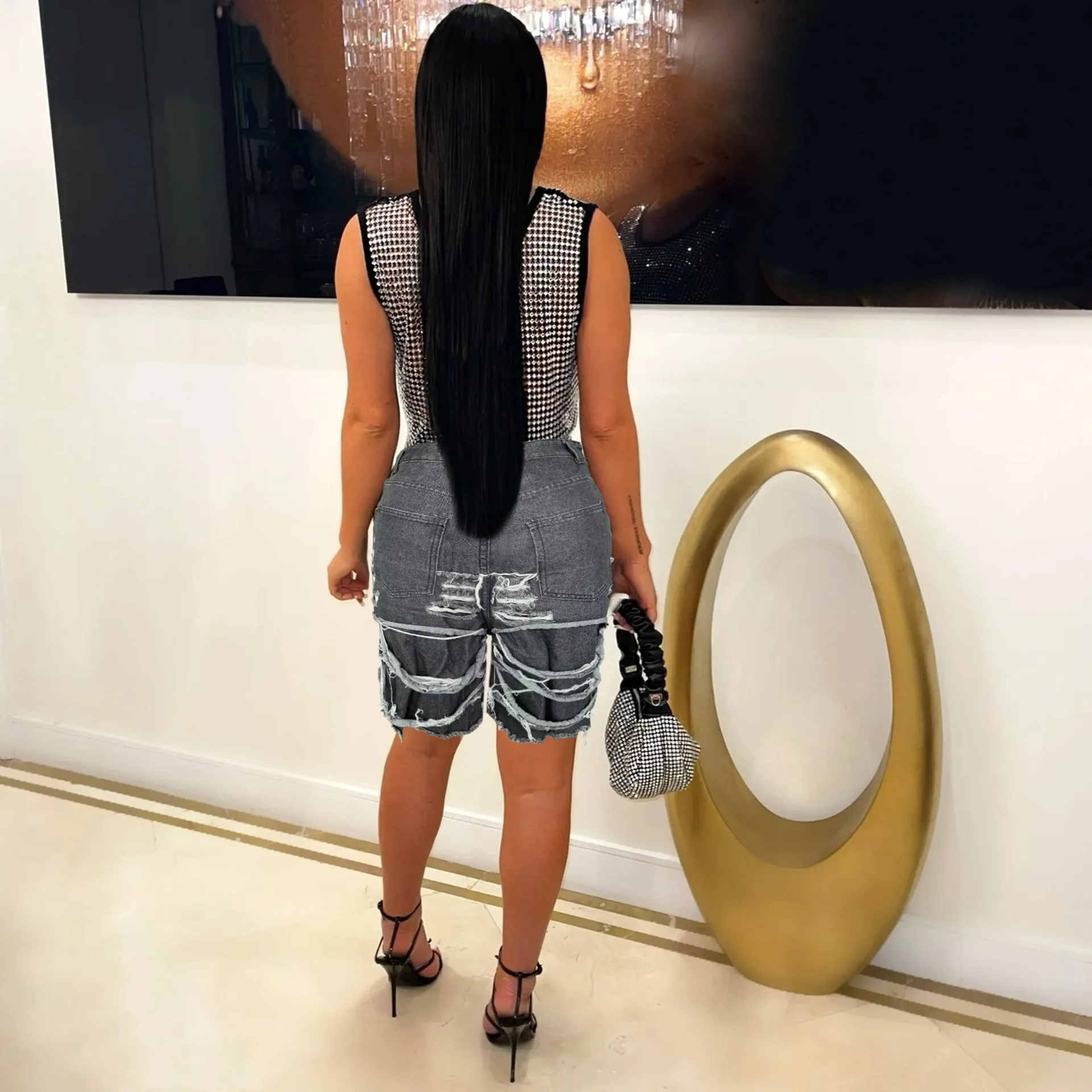 Stylish High-Waisted Pocket Ripped Knee-Length Denim Shorts
