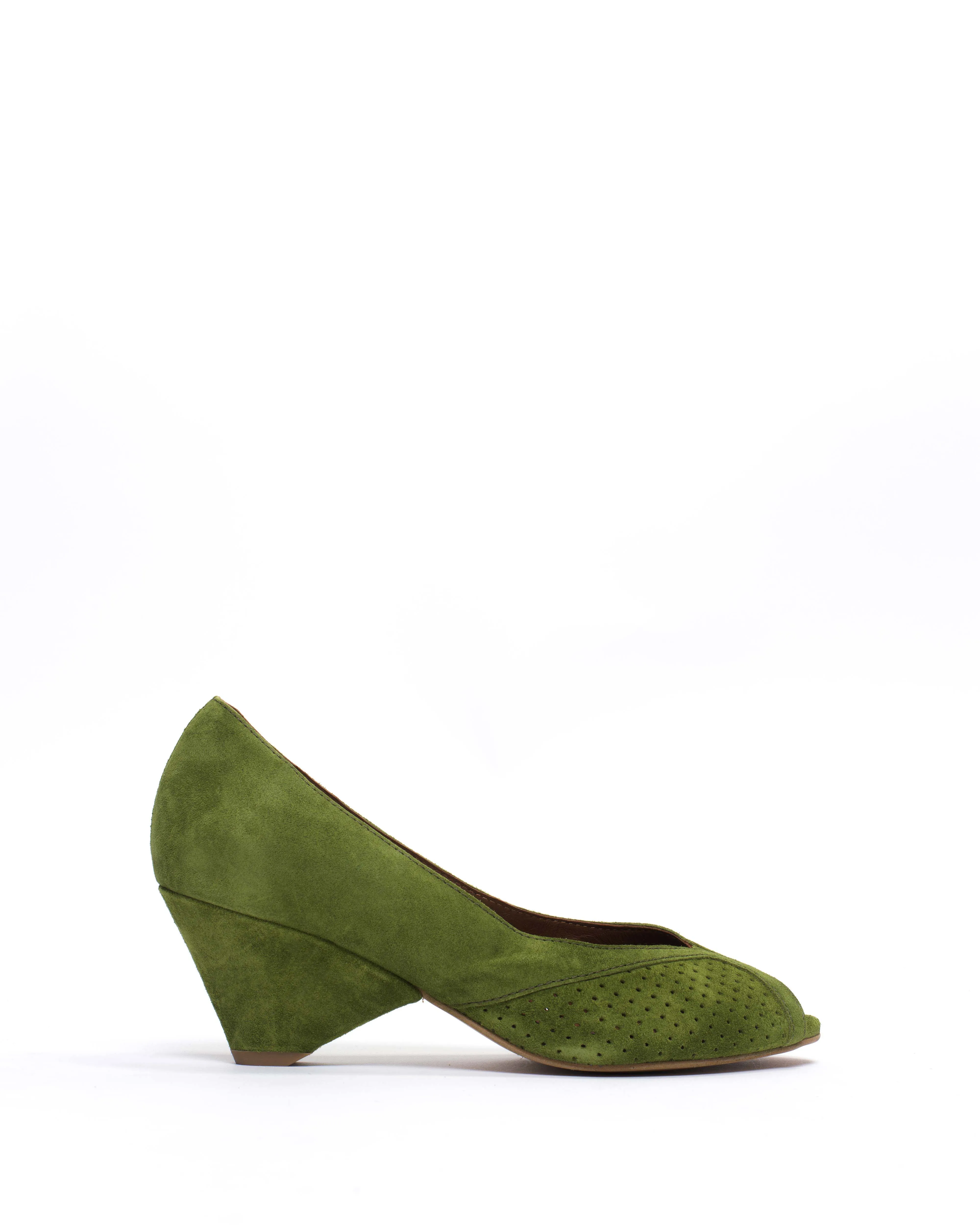 Tiffany Triangle Calf Suede Grass Green