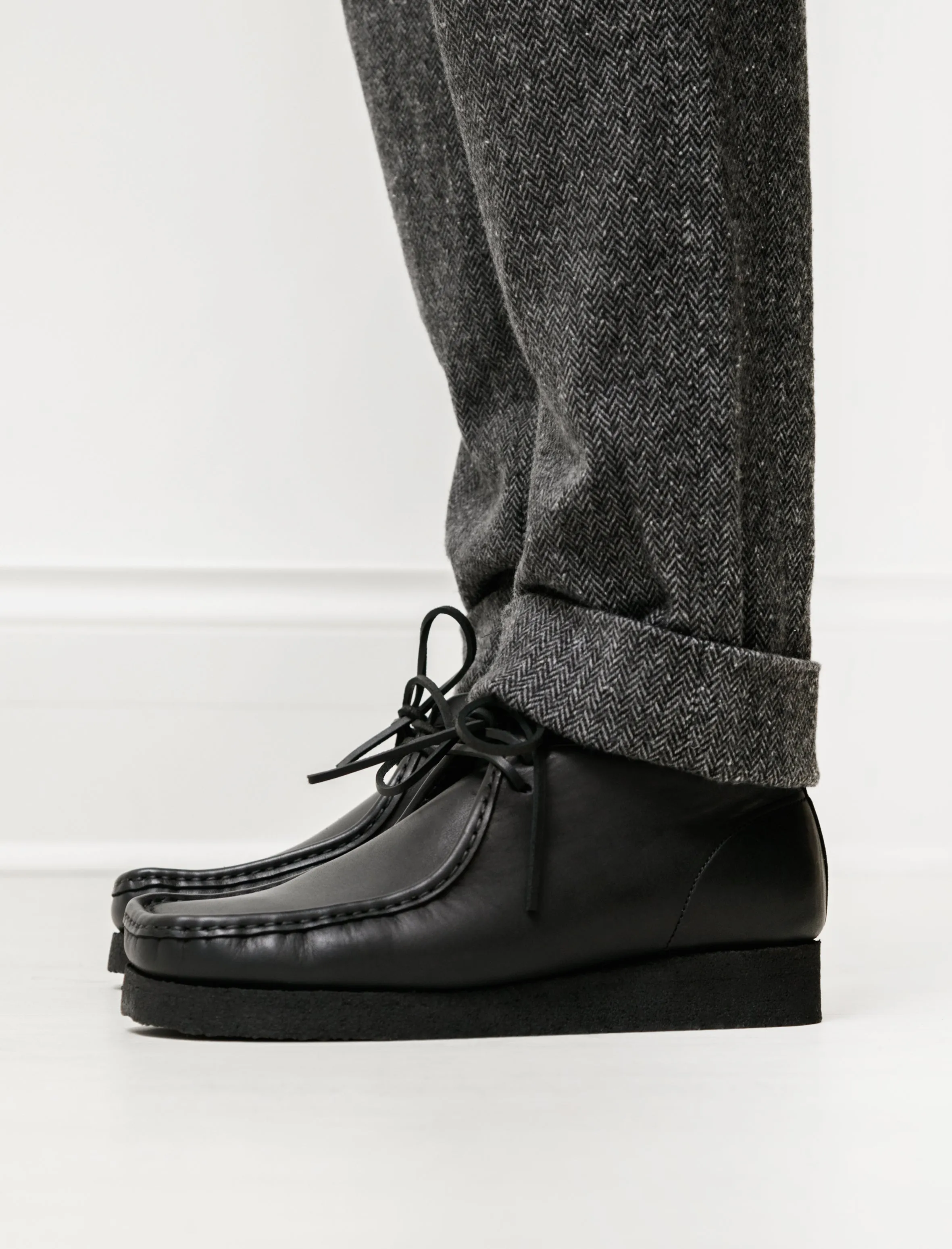 Yuks Type 2 Vaqueta Black